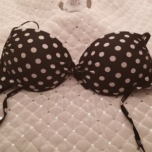 go under Swim - 2for20$ Go under swimsuit top black and white dots go under Swim - 2for20$ Go under swimsuit top black and white dots